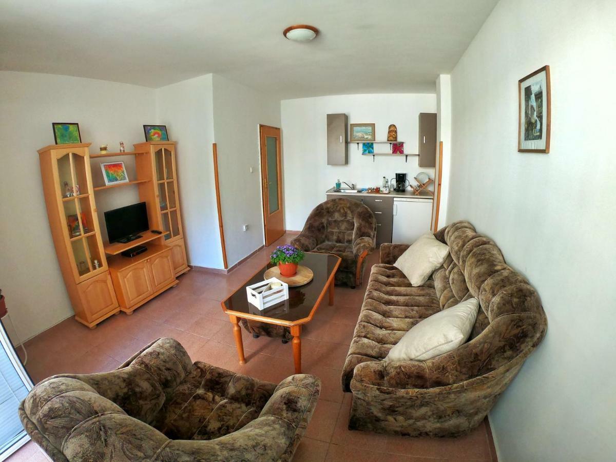 Apartment In St. Vlas With Terrace Święty Włas Zewnętrze zdjęcie
